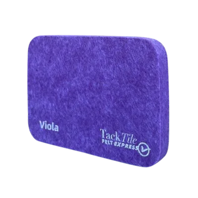 Paarse vilten ondergrond met de tekst "Viola TackTile Felt Express" aan de zijkant.