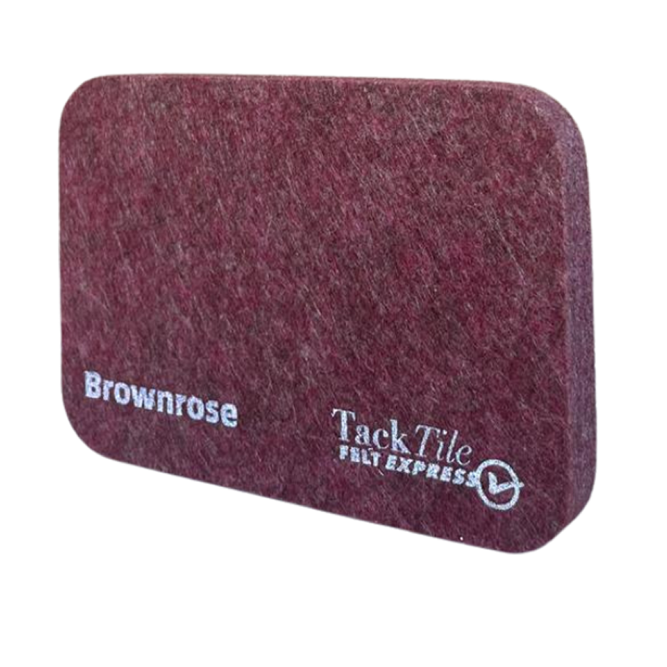 Bruine vilt tegel met de tekst "Brownrose" en het logo van TackTile Felt Express.